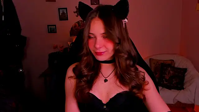 Snapshot of LanaLovely chatting on 05-11-26, 06:37 LanaLovely online show from 05-11-26, 06:37