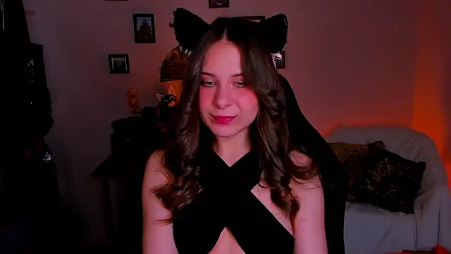 Snapshot of LanaLovely chatting on 05-07-26, 06:28 LanaLovely online show from 05-07-26, 06:28