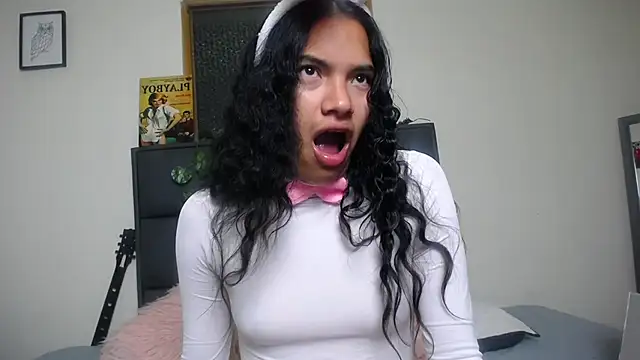 Julieta Parker online show from 04-06-26, 01:23