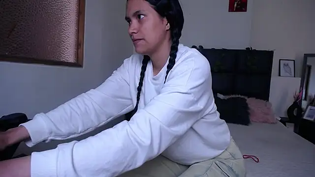 Julieta Parker online show from 02-17-26, 05:21