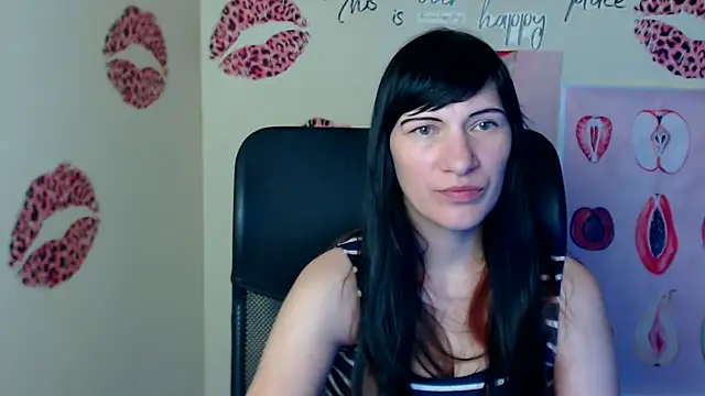 Snapshot of Rosalinda_ro chatting on 05-09-26, 06:11 Rosalinda ro online show from 05-09-26, 06:11
