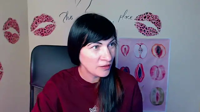 Snapshot of Rosalinda_ro chatting on 05-08-26, 05:50 Rosalinda ro online show from 05-08-26, 05:50