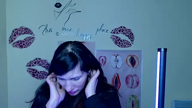 Snapshot of Rosalinda_ro chatting on 02-22-26, 01:46 Rosalinda ro online show from 02-22-26, 01:46