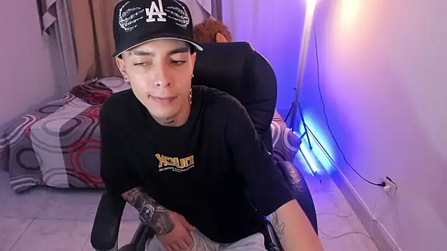 Dereck Boy  online show from 05-07-26, 03:22