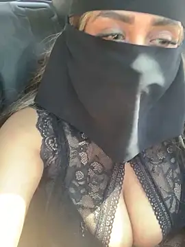 Snapshot of Arab_Honey chatting on 05-30-26, 08:31 Arab Honey online show from 05-30-26, 08:31