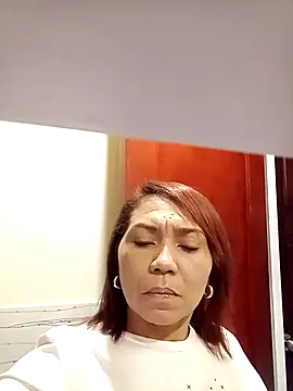 dannamomcerratt online show from 02-22-26, 07:59