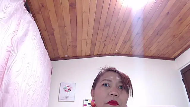 dannamomcerratt online show from 04-25-26, 01:19