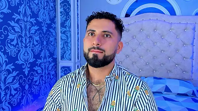 Snapshot of bear_mao_ chatting on 02-16-26, 11:31 bear mao online show from 02-16-26, 11:31