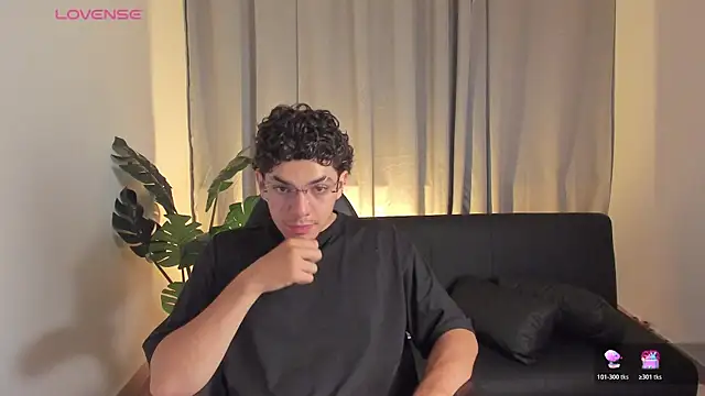 Axel Creed online show from 02-21-26, 04:03