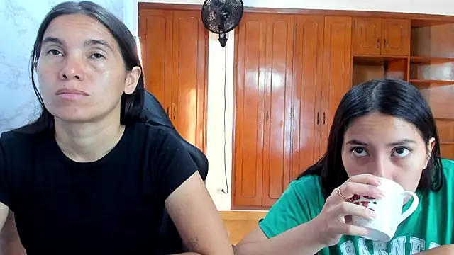 Emily and Soffy online show from 03-11-26, 12:10