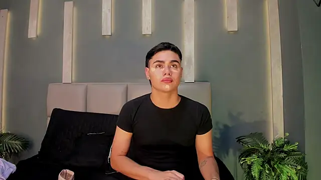 Snapshot of FemNoa chatting on 02-24-26, 01:34 FemNoa online show from 02-24-26, 01:34