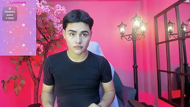 Snapshot of FemNoa chatting on 02-11-26, 07:25 FemNoa online show from 02-11-26, 07:25