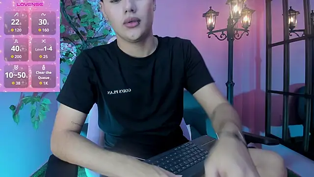 Snapshot of FemNoa chatting on 02-12-26, 05:23 FemNoa online show from 02-12-26, 05:23