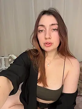 Linnea  online show from 02-18-26, 04:14