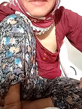 Snapshot of turbanlim07 chatting on 02-24-26, 10:10 turbanlim07 online show from 02-24-26, 10:10