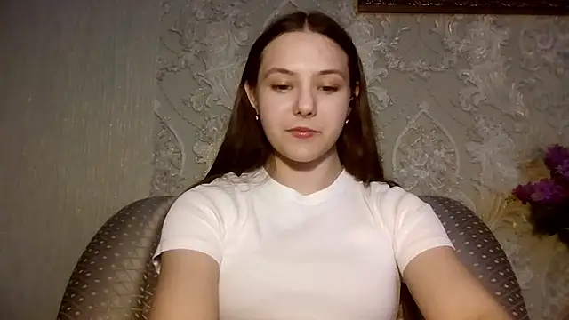 Snapshot of YuniNeko chatting on 05-07-26, 03:37 YuniNeko online show from 05-07-26, 03:37