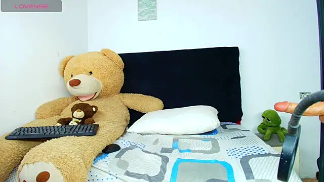 zeire  online show from 03-23-26, 10:31