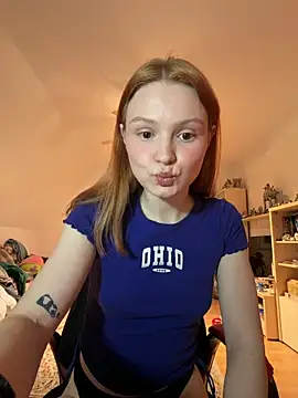 Snapshot of mad_girlygirl chatting on 02-14-26, 09:48 mad girlygirl online show from 02-14-26, 09:48