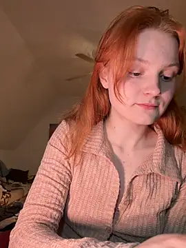 Snapshot of mad_girlygirl chatting on 02-06-26, 08:38 mad girlygirl online show from 02-06-26, 08:38