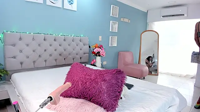 Valentina Rujano online show from 04-10-26, 02:46