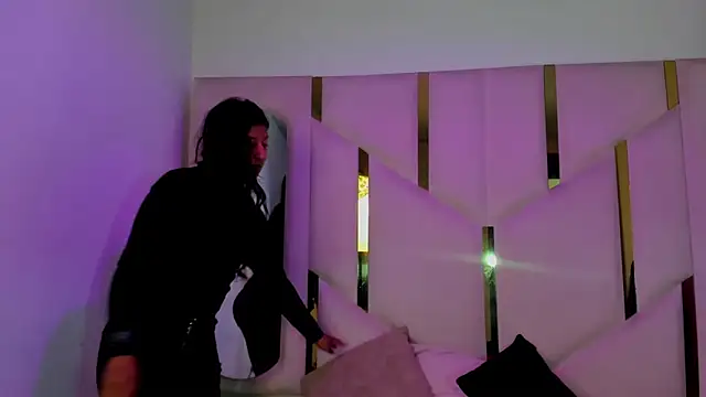 Vaneline2 online show from 04-08-26, 12:06