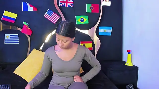 Vaneline2 online show from 06-17-26, 02:05