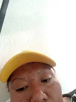 Snapshot of perrit17 chatting on 02-21-26, 04:42 perrit17 online show from 02-21-26, 04:42