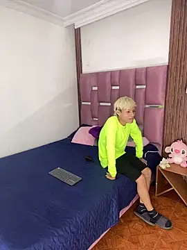 MaxyRyan online show from 03-12-26, 12:09