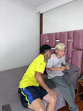 Snapshot of MaxyRyan chatting on 02-13-26, 12:49 MaxyRyan online show from 02-13-26, 12:49