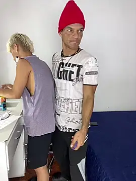 Snapshot of MaxyRyan chatting on 02-27-26, 01:00 MaxyRyan online show from 02-27-26, 01:00