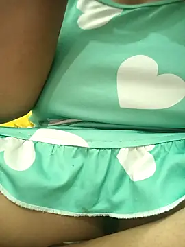 Snapshot of JOYAPARVEEN chatting on 02-14-26, 10:48 JOYAPARVEEN online show from 02-14-26, 10:48