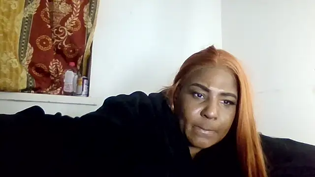 Snapshot of CurvySashia chatting on 02-06-26, 01:01 CurvySashia online show from 02-06-26, 01:01