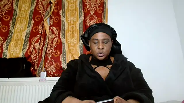 Snapshot of CurvySashia chatting on 03-02-26, 12:11 CurvySashia online show from 03-02-26, 12:11