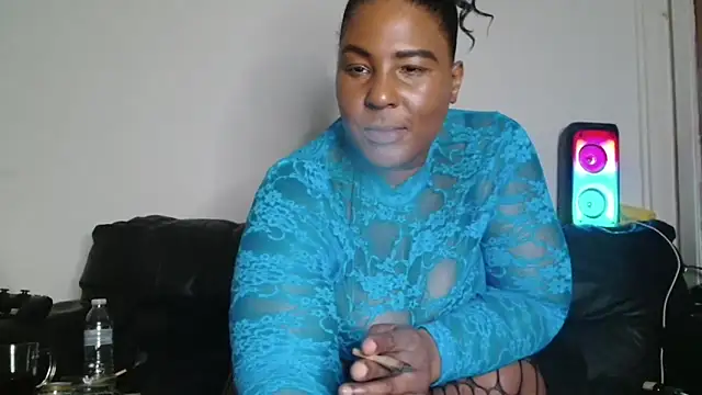 CurvySashia online show from 05-05-26, 10:35