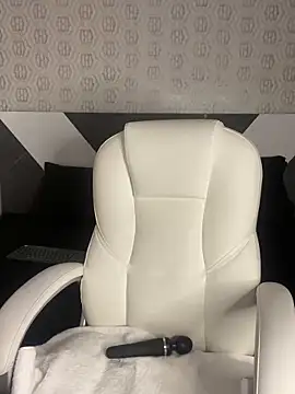 Snapshot of Mia_rivers__ chatting on 02-12-26, 07:02 Mia rivers online show from 02-12-26, 07:02