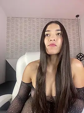 Snapshot of Mia_rivers__ chatting on 02-18-26, 07:32 Mia rivers online show from 02-18-26, 07:32