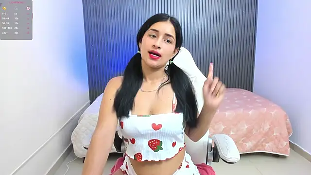 ariana cute6 online show from 04-13-26, 10:30