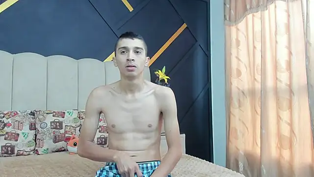 Snapshot of MiaANDrony chatting on 02-28-26, 12:27 MiaANDrony online show from 02-28-26, 12:27