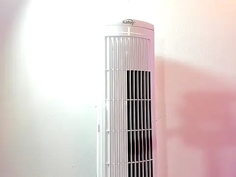 Snapshot of Snover_hot2006 chatting on 03-02-26, 02:23 Snover hot2006 online show from 03-02-26, 02:23