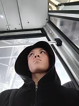 CharlotteKravizz online show from 02-24-26, 08:53