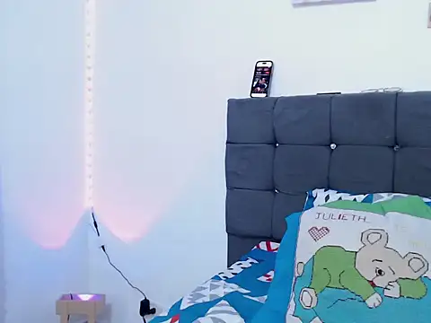 Snapshot of latin_riahnna_jp chatting on 02-12-26, 02:44 latin riahnna jp online show from 02-12-26, 02:44