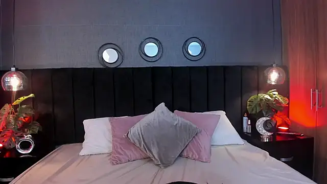 Sophi rae online show from 02-04-26, 08:37