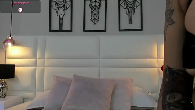 RaquelHyde  online show from 02-17-26, 08:39