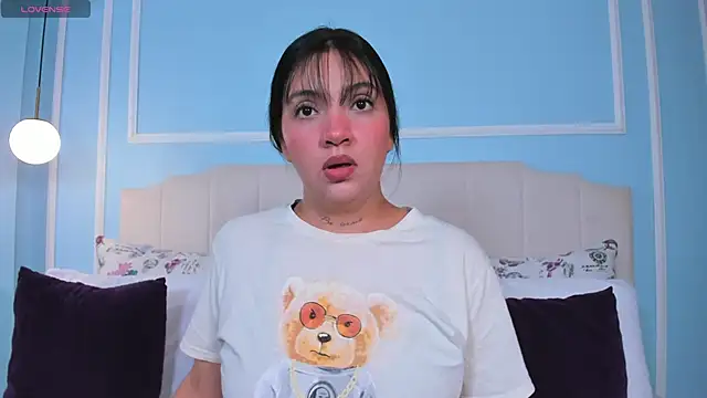 Snapshot of ashley_foox chatting on 02-21-26, 02:57 ashley foox online show from 02-21-26, 02:57