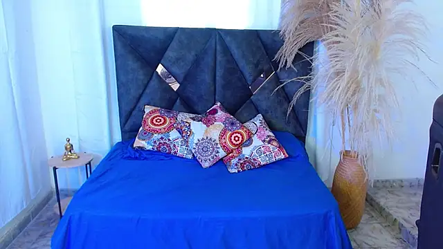 nikoo 18 online show from 04-10-26, 03:19