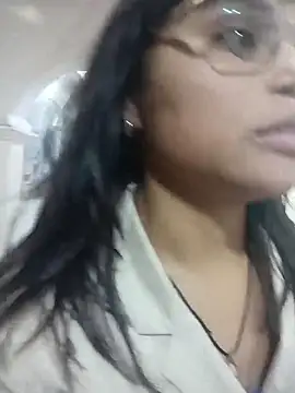 Maggyx online show from 03-06-26, 01:28