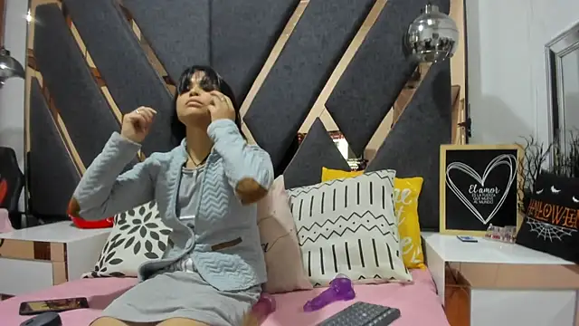 Snapshot of Maggyx chatting on 02-26-26, 01:33 Maggyx online show from 02-26-26, 01:33