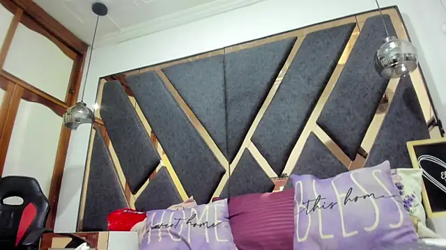 Snapshot of Maggyx chatting on 02-12-26, 01:22 Maggyx online show from 02-12-26, 01:22