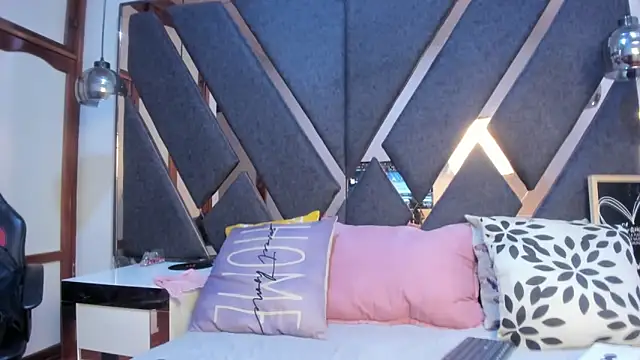 Maggyx online show from 03-12-26, 01:37