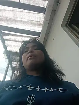 Snapshot of Maggyx chatting on 07-14-26, 01:39 Maggyx online show from 07-14-26, 01:39